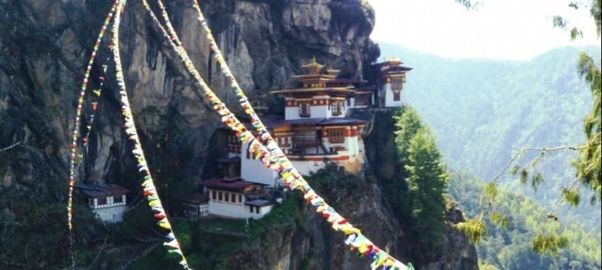 1423313304 bhutan Luxary 2