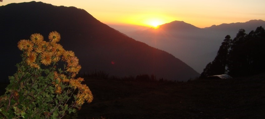 Trek dans le Langtang Gosaikunda - Coucher de soleil vue de Singgomba- Langtang Gosainkunda Trekking