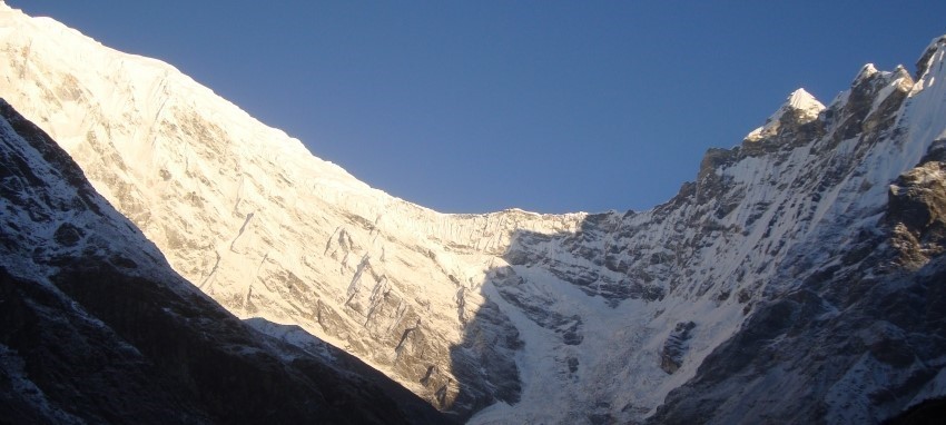 Trek dans le Langtang Gosaikunda - Langtang Gosainda Trekking-Vue de Kyanjinggomba